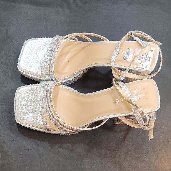 BRAND NEW BAMBOO STUDDED EMBELLISHMENTS PLATFORM SANDAL - Picture 5 of 15